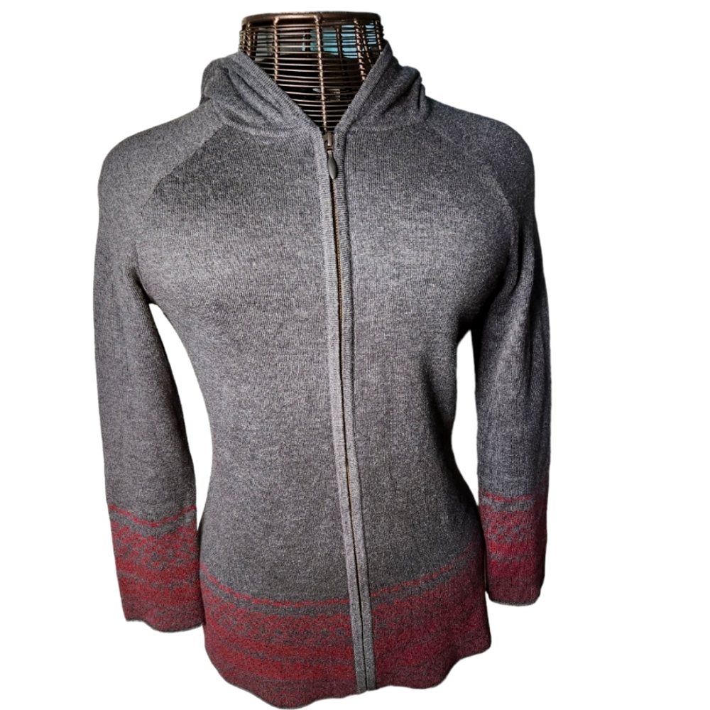 ARTISAN NY size Medium  Car coat/ long sweater. Gray & red